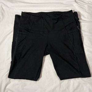 Black leggings with pockets